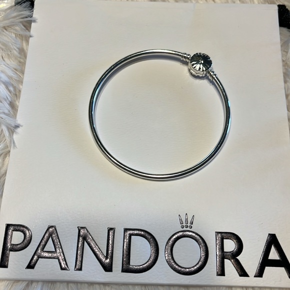 Pandora Moments Sparkling Snowflake Clasp Bangle* Sterling Silver brand new - Picture 3 of 3